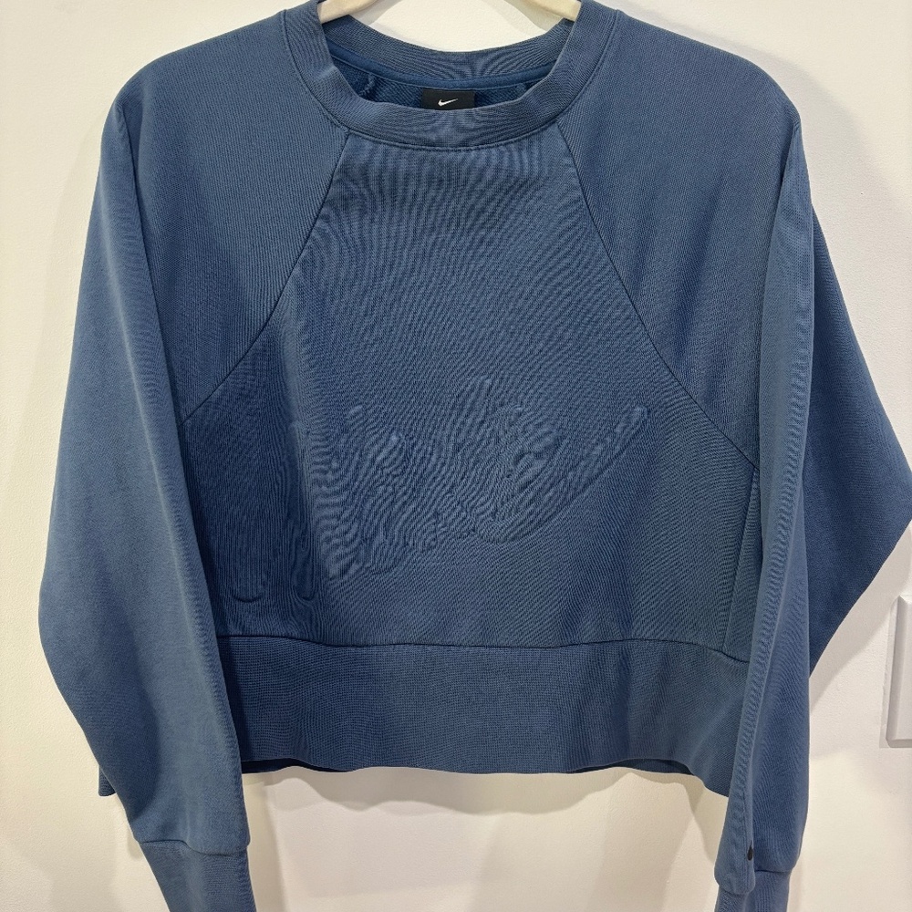 Nike Dri-FIT Cropped Boxy Sweatshirt • Size S • Perfect Condition